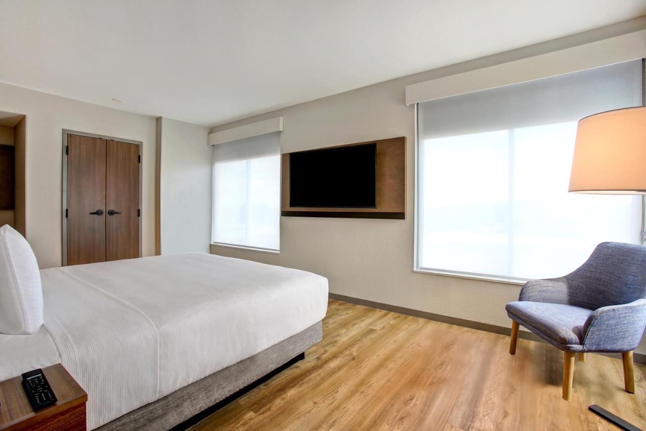 Hyatt Place At Wichita State University Экстерьер фото